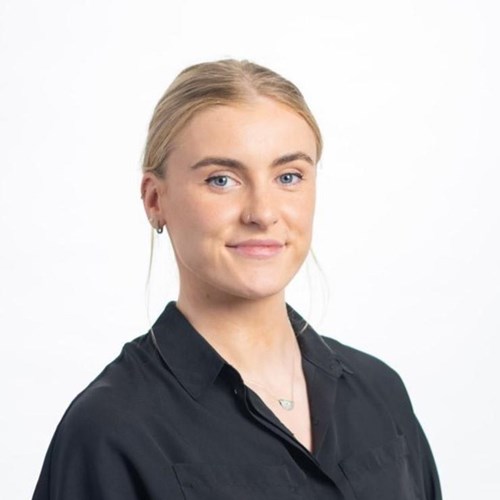 Photo of Laura Hayes